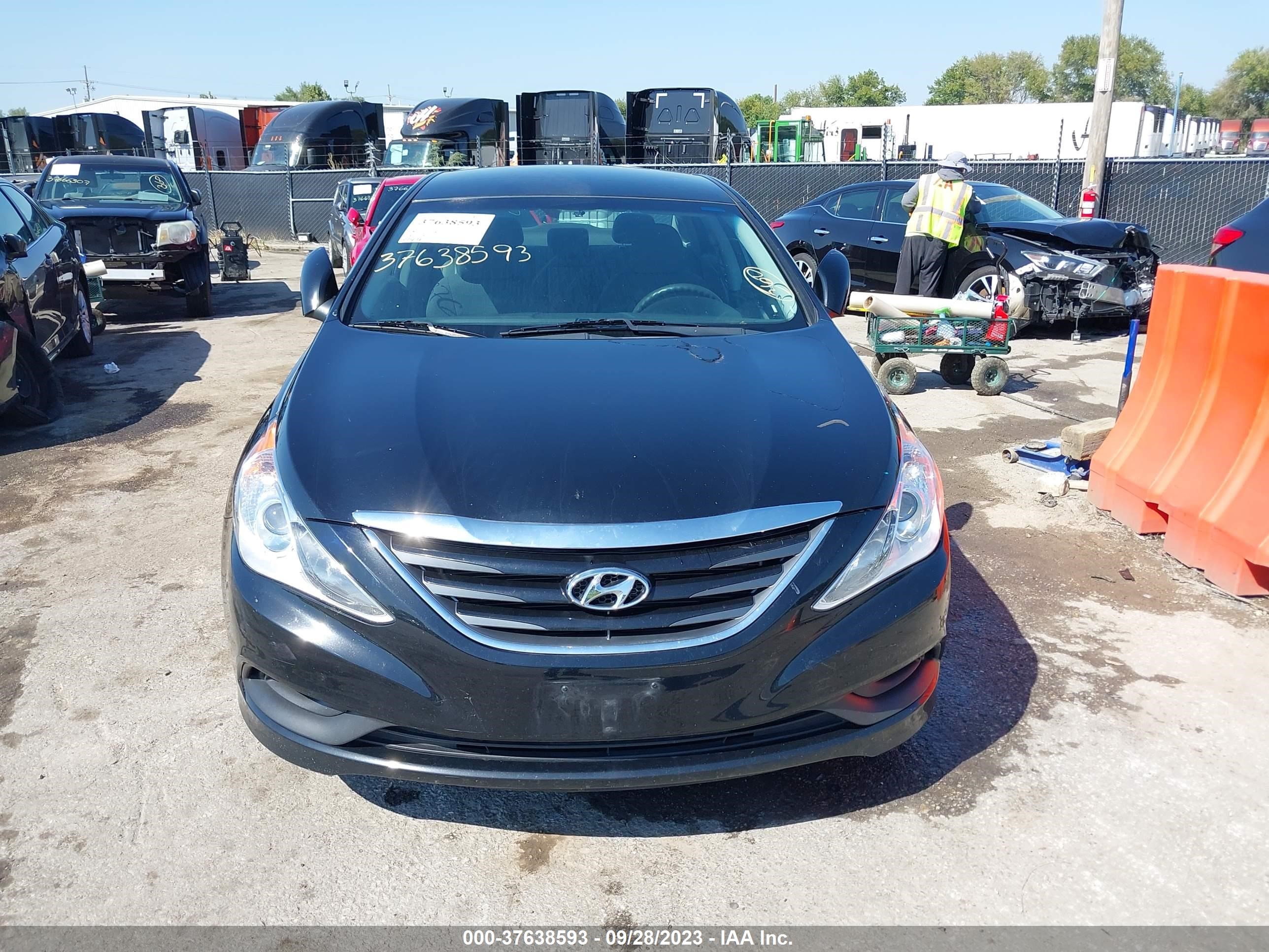 Photo 5 VIN: 5NPEB4AC5EH937789 - HYUNDAI SONATA 