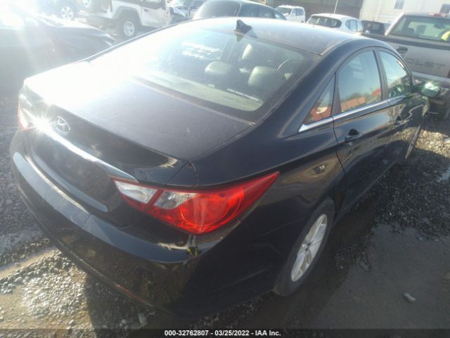 Photo 3 VIN: 5NPEB4AC6BH009470 - HYUNDAI SONATA 