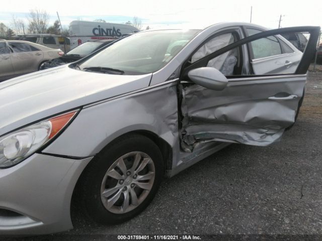 Photo 5 VIN: 5NPEB4AC6BH011087 - HYUNDAI SONATA 