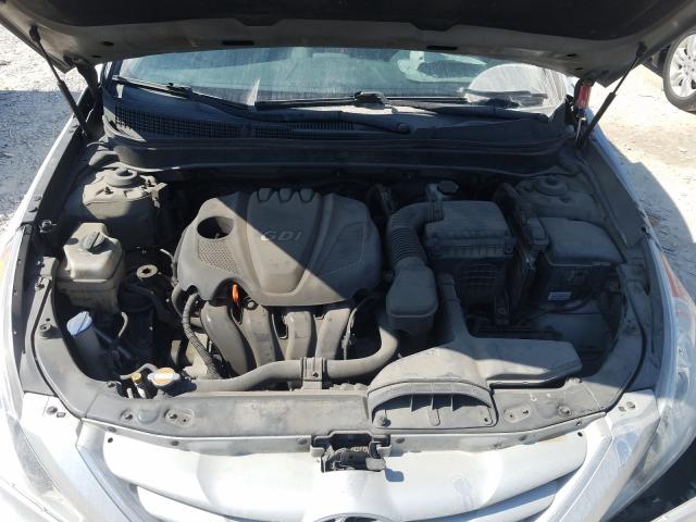 Photo 6 VIN: 5NPEB4AC6BH057440 - HYUNDAI SONATA GLS 