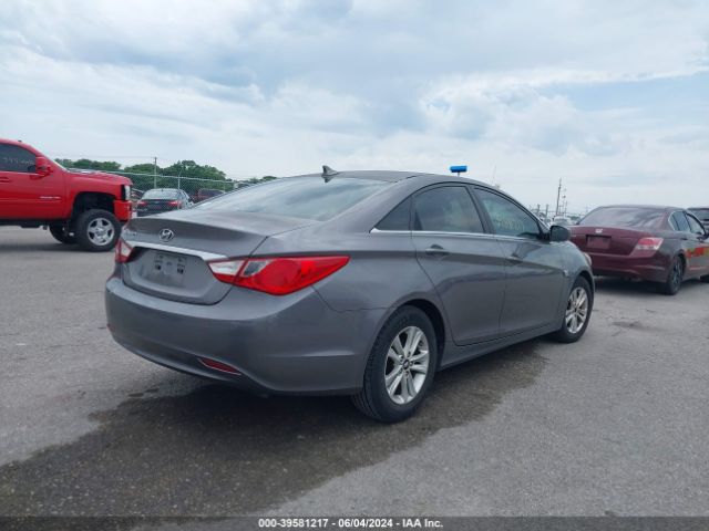 Photo 3 VIN: 5NPEB4AC6BH068129 - HYUNDAI SONATA 