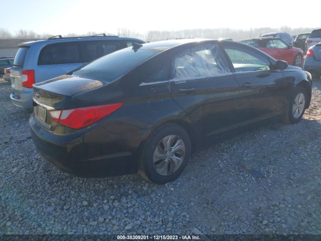 Photo 3 VIN: 5NPEB4AC6BH070303 - HYUNDAI SONATA 