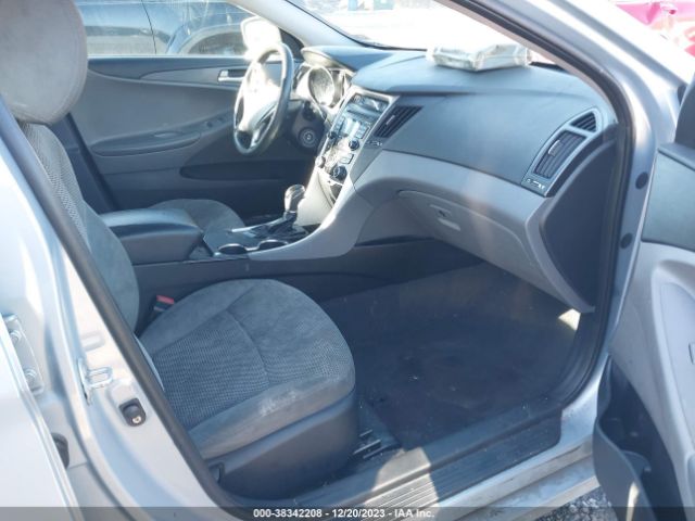 Photo 4 VIN: 5NPEB4AC6BH073945 - HYUNDAI SONATA 