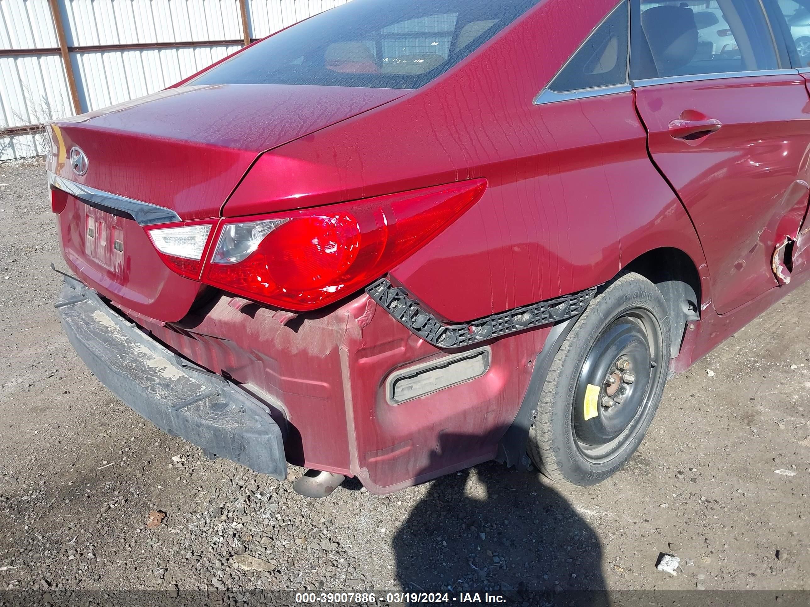 Photo 11 VIN: 5NPEB4AC6BH084315 - HYUNDAI SONATA 