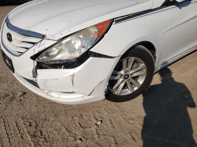 Photo 8 VIN: 5NPEB4AC6BH085111 - HYUNDAI SONATA GLS 