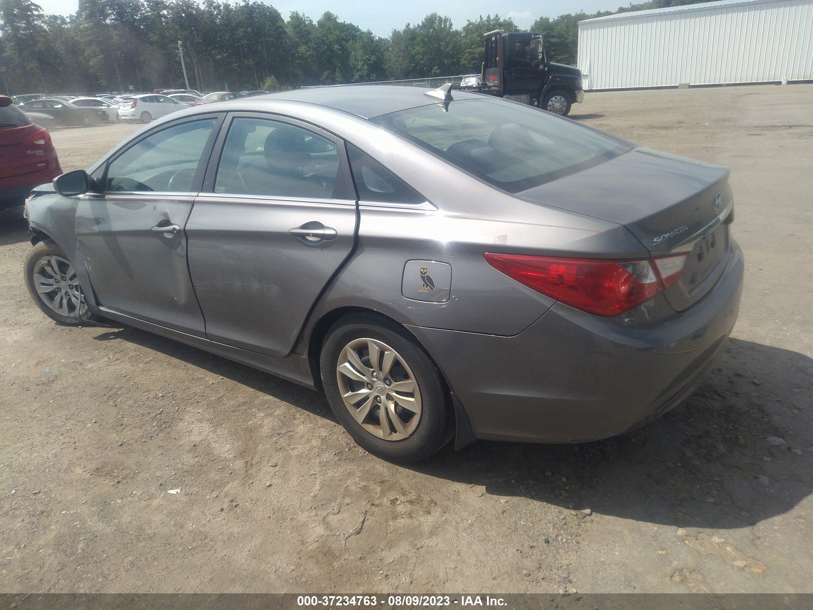 Photo 2 VIN: 5NPEB4AC6BH096318 - HYUNDAI SONATA 