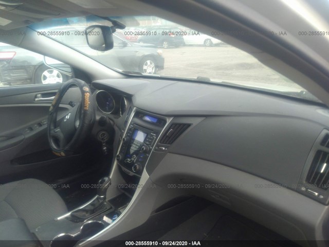 Photo 4 VIN: 5NPEB4AC6BH098974 - HYUNDAI SONATA 