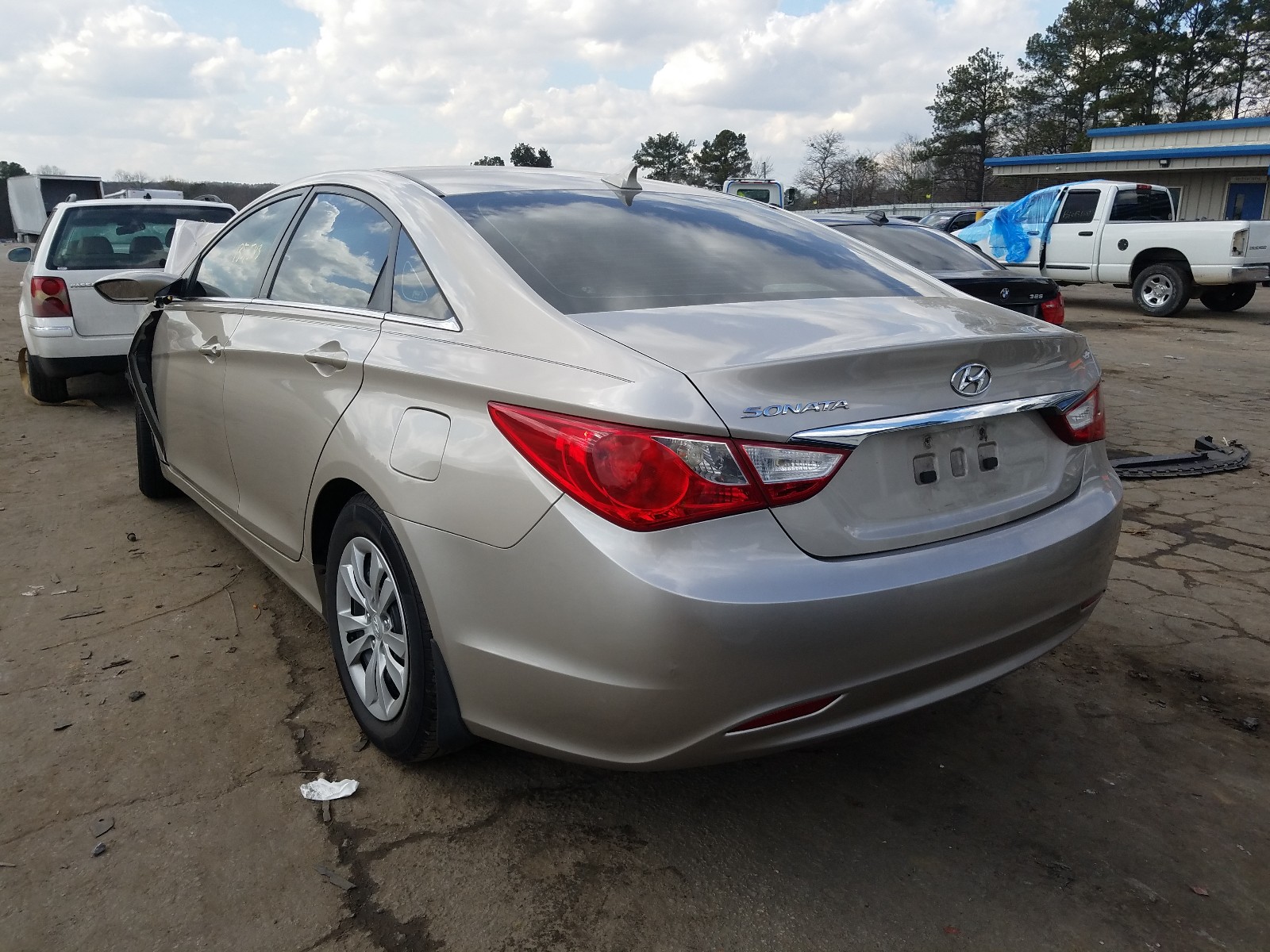 Photo 2 VIN: 5NPEB4AC6BH117264 - HYUNDAI SONATA GLS 