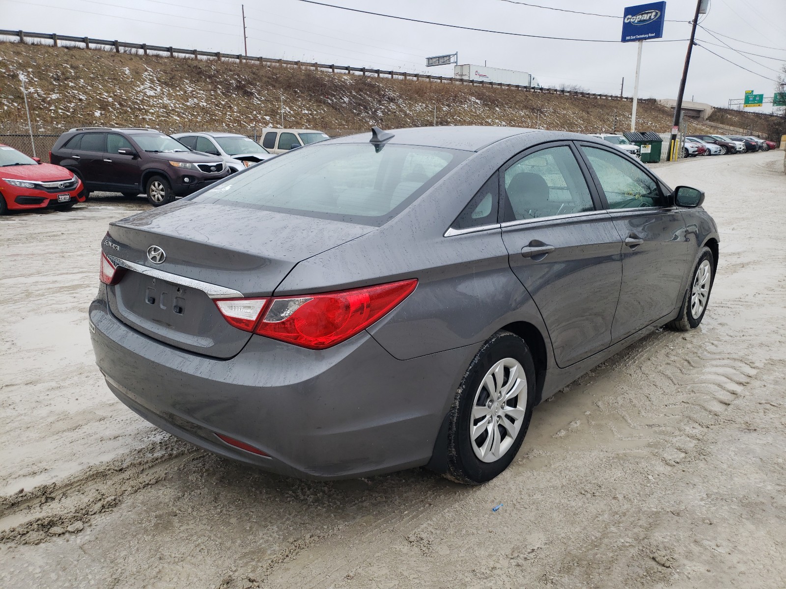 Photo 3 VIN: 5NPEB4AC6BH175102 - HYUNDAI SONATA GLS 