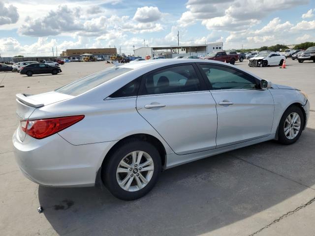 Photo 2 VIN: 5NPEB4AC6BH189288 - HYUNDAI SONATA GLS 