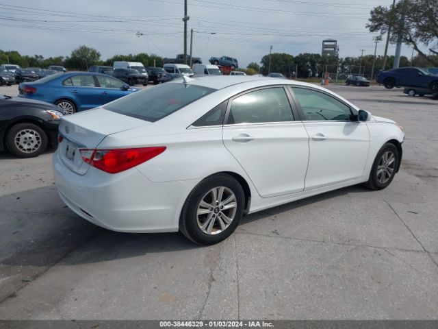 Photo 3 VIN: 5NPEB4AC6BH260487 - HYUNDAI SONATA 