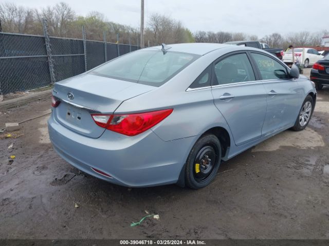 Photo 3 VIN: 5NPEB4AC6BH266581 - HYUNDAI SONATA 