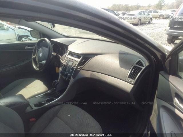 Photo 4 VIN: 5NPEB4AC6BH298270 - HYUNDAI SONATA 