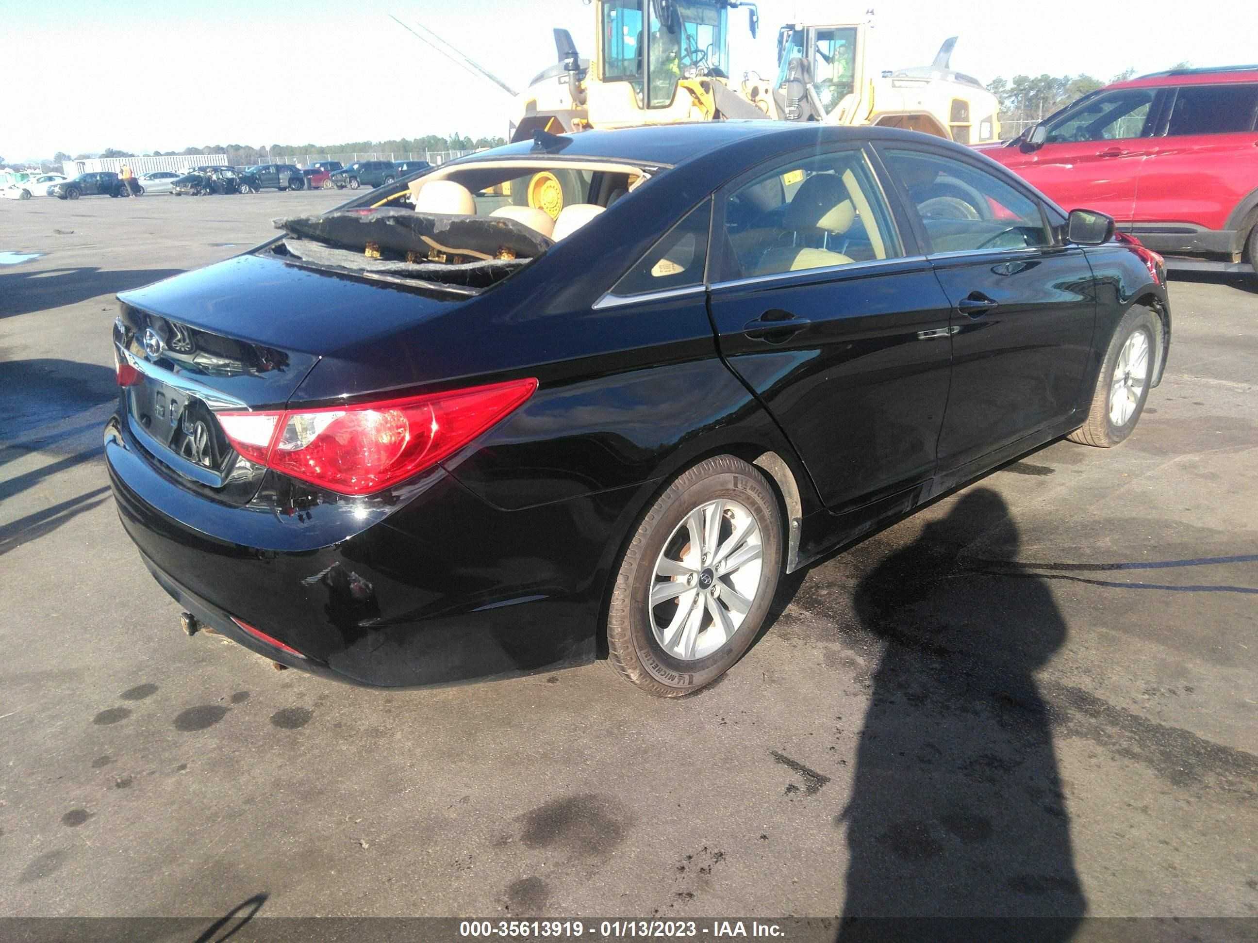 Photo 3 VIN: 5NPEB4AC6CH330796 - HYUNDAI SONATA 