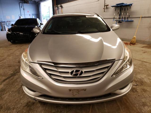 Photo 4 VIN: 5NPEB4AC6CH351695 - HYUNDAI SONATA GLS 