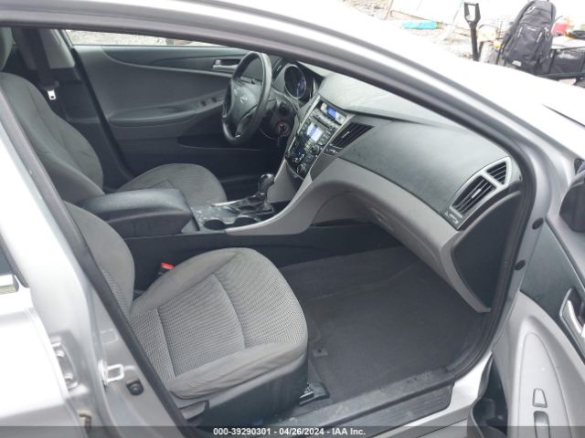 Photo 4 VIN: 5NPEB4AC6CH414178 - HYUNDAI SONATA 