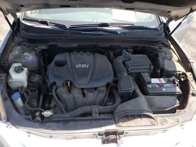 Photo 6 VIN: 5NPEB4AC6CH419428 - HYUNDAI SONATA GLS 