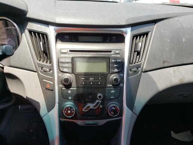 Photo 8 VIN: 5NPEB4AC6CH447004 - HYUNDAI SONATA GLS 