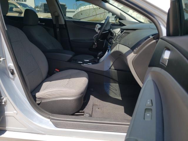 Photo 4 VIN: 5NPEB4AC6CH458990 - HYUNDAI SONATA GLS 