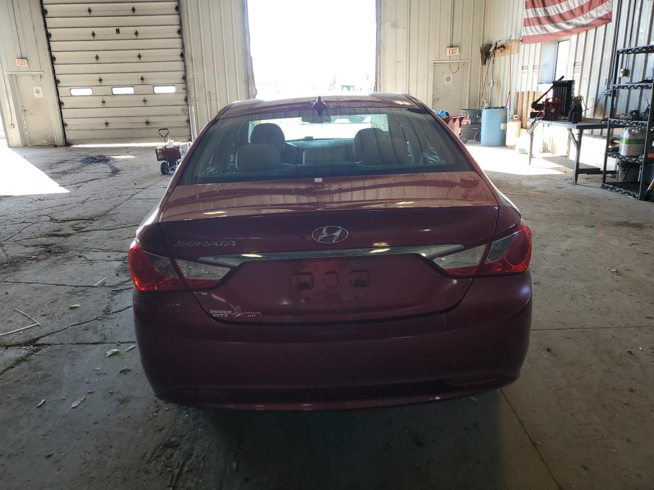 Photo 5 VIN: 5NPEB4AC6CH469293 - HYUNDAI SONATA 