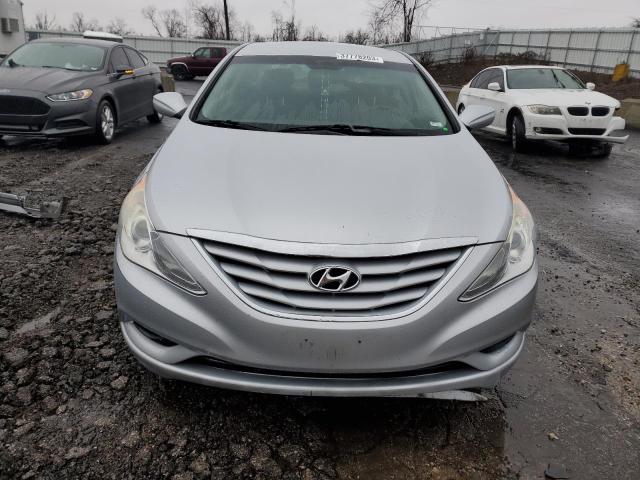 Photo 4 VIN: 5NPEB4AC6CH474347 - HYUNDAI SONATA GLS 