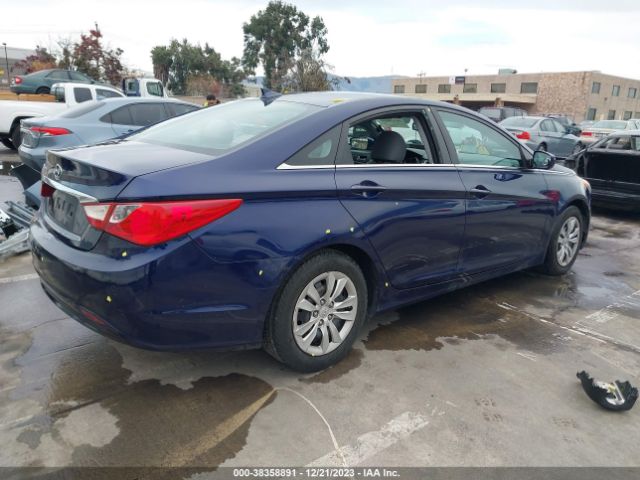 Photo 3 VIN: 5NPEB4AC6CH485204 - HYUNDAI SONATA 