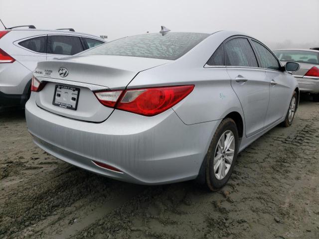 Photo 3 VIN: 5NPEB4AC6CH487891 - HYUNDAI SONATA GLS 