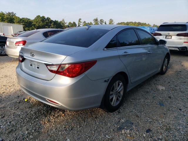 Photo 2 VIN: 5NPEB4AC6CH488748 - HYUNDAI SONATA GLS 