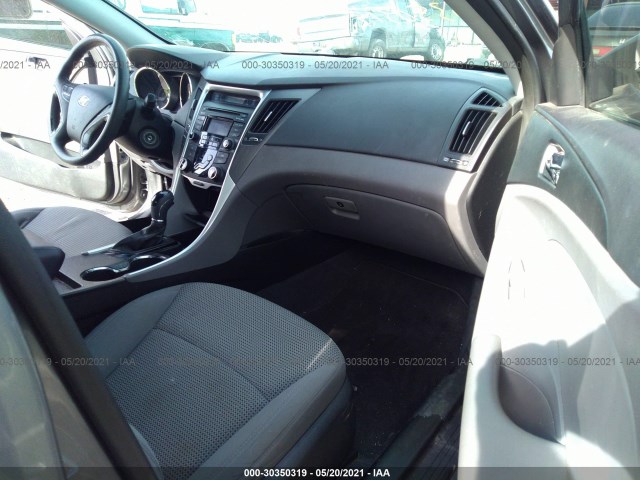 Photo 4 VIN: 5NPEB4AC6CH489981 - HYUNDAI SONATA 