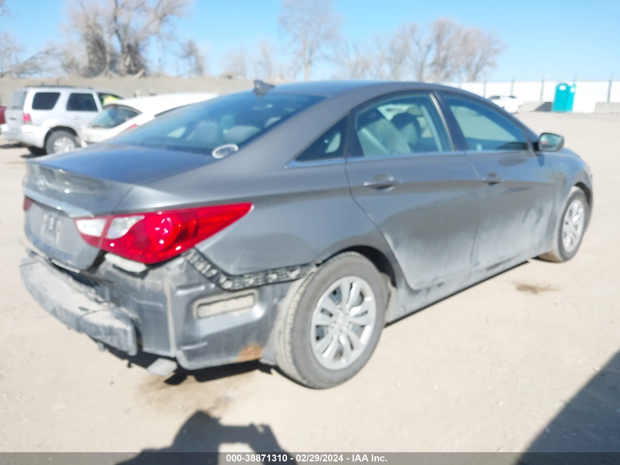 Photo 3 VIN: 5NPEB4AC6DH508806 - HYUNDAI SONATA 