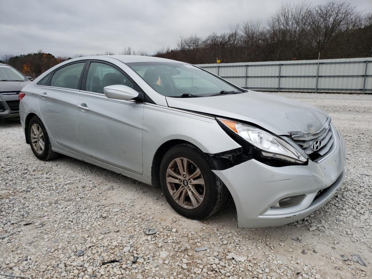 Photo 3 VIN: 5NPEB4AC6DH526769 - HYUNDAI SONATA 