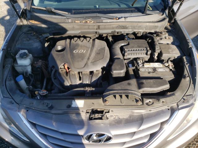 Photo 6 VIN: 5NPEB4AC6DH527601 - HYUNDAI SONATA GLS 