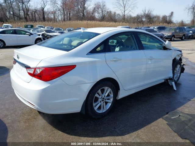 Photo 3 VIN: 5NPEB4AC6DH556984 - HYUNDAI SONATA 