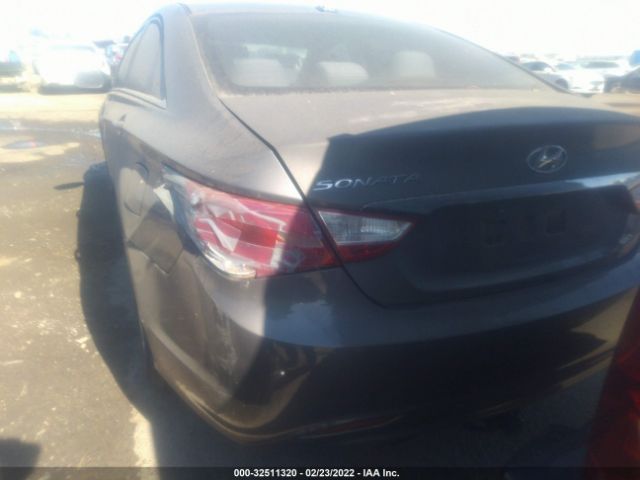 Photo 2 VIN: 5NPEB4AC6DH561263 - HYUNDAI SONATA 