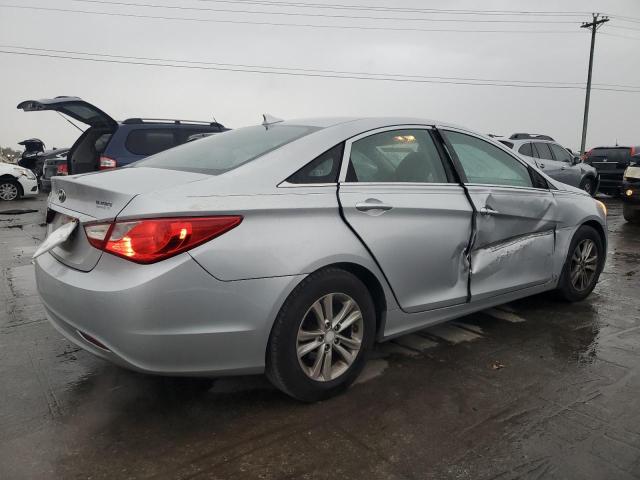 Photo 2 VIN: 5NPEB4AC6DH563272 - HYUNDAI SONATA GLS 