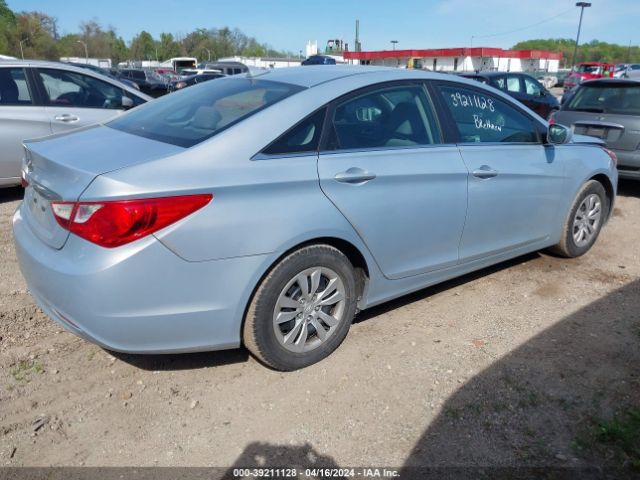 Photo 3 VIN: 5NPEB4AC6DH573185 - HYUNDAI SONATA 