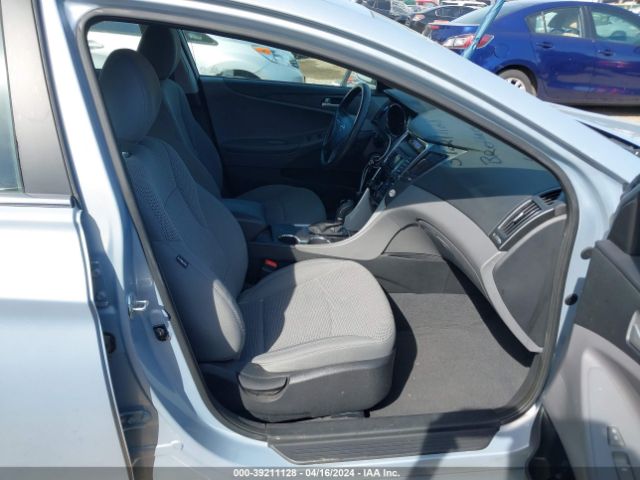 Photo 4 VIN: 5NPEB4AC6DH573185 - HYUNDAI SONATA 