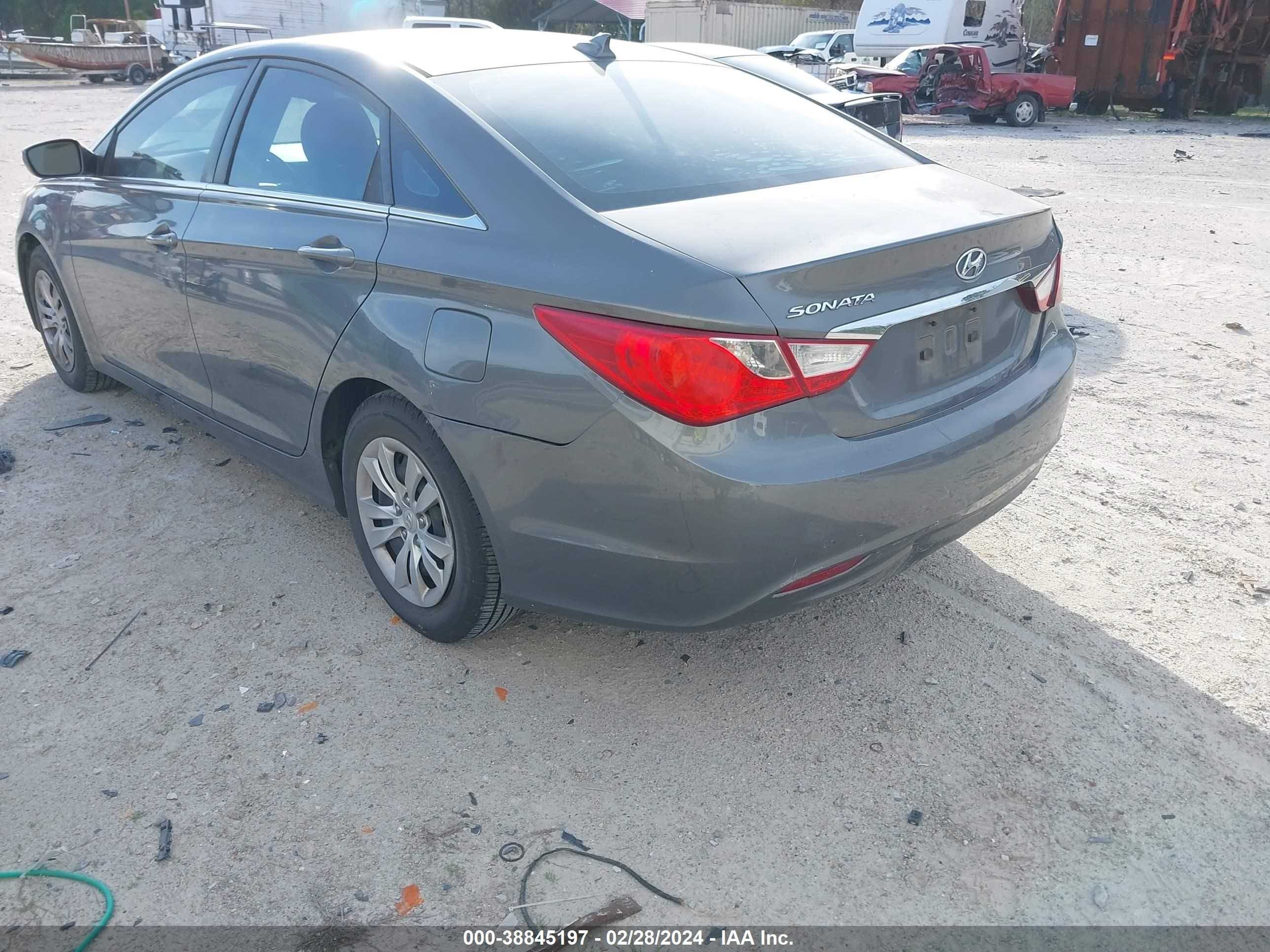 Photo 2 VIN: 5NPEB4AC6DH583277 - HYUNDAI SONATA 