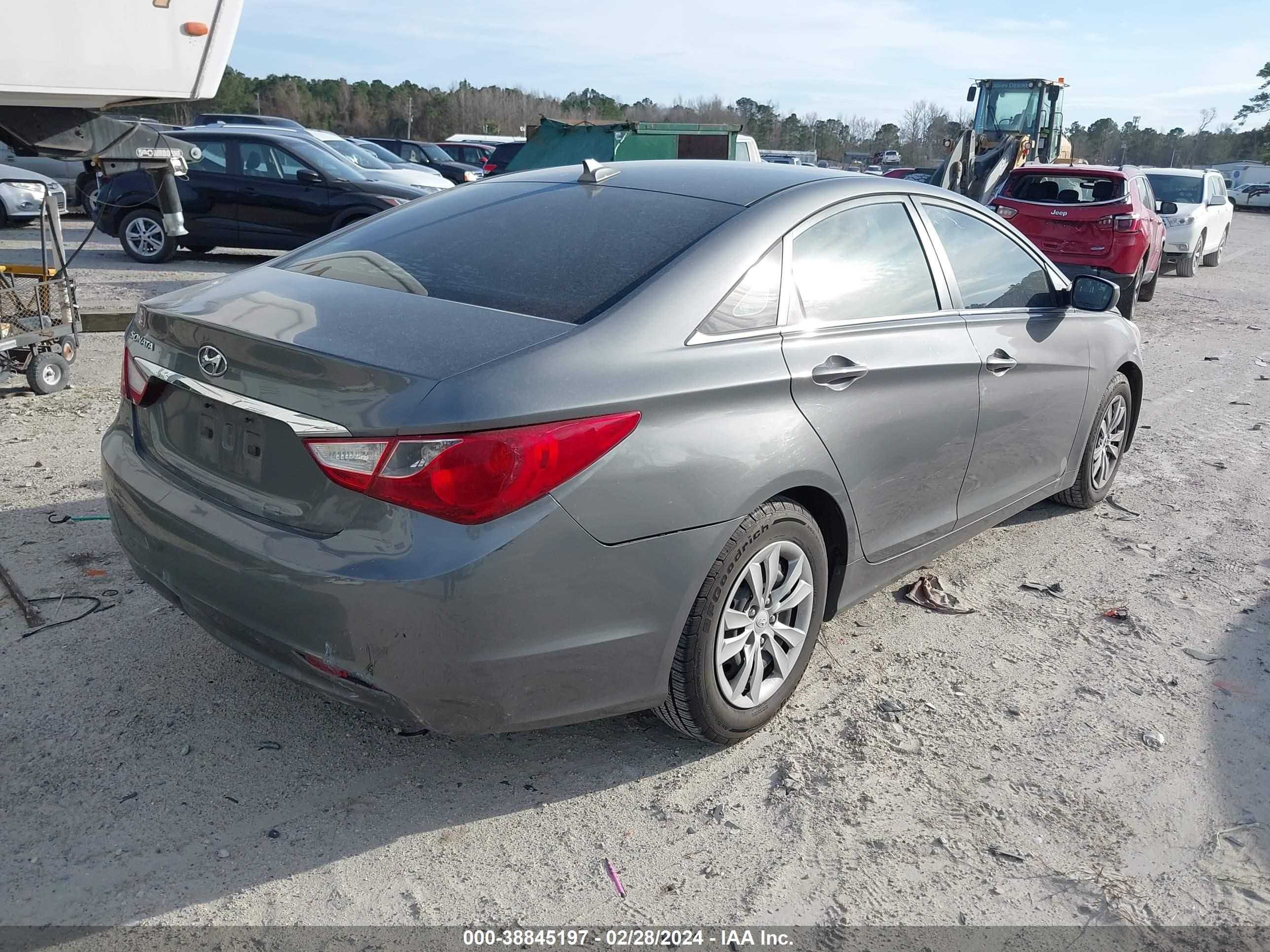 Photo 3 VIN: 5NPEB4AC6DH583277 - HYUNDAI SONATA 