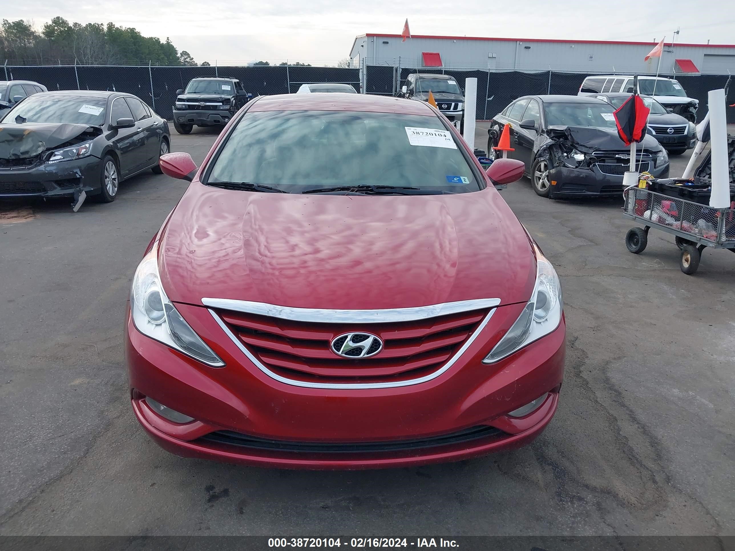 Photo 11 VIN: 5NPEB4AC6DH585515 - HYUNDAI SONATA 