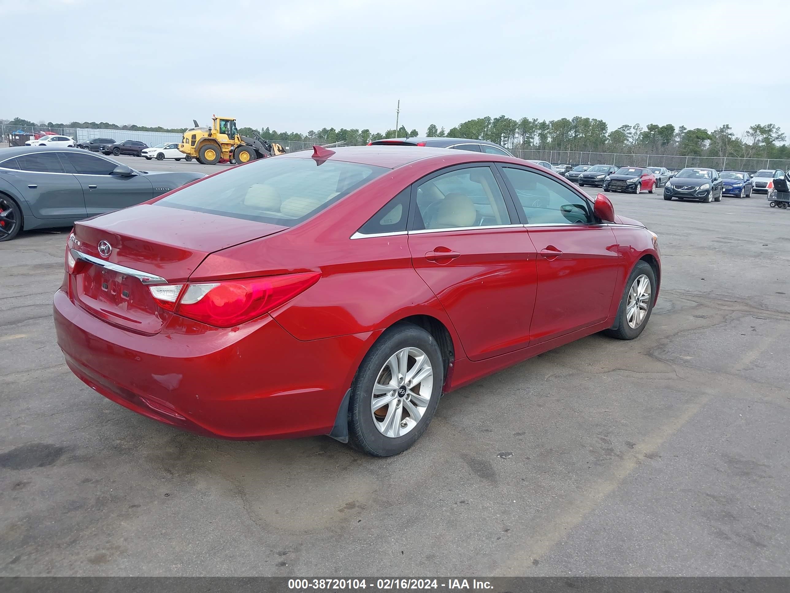 Photo 3 VIN: 5NPEB4AC6DH585515 - HYUNDAI SONATA 