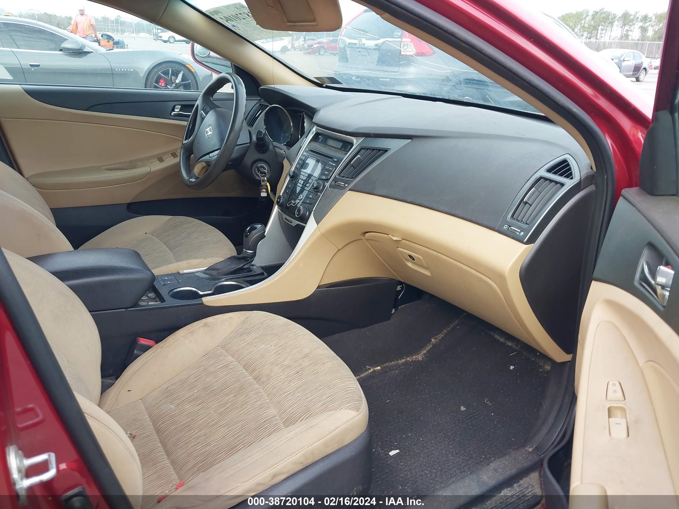 Photo 4 VIN: 5NPEB4AC6DH585515 - HYUNDAI SONATA 