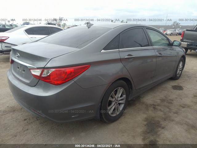 Photo 3 VIN: 5NPEB4AC6DH588883 - HYUNDAI SONATA 