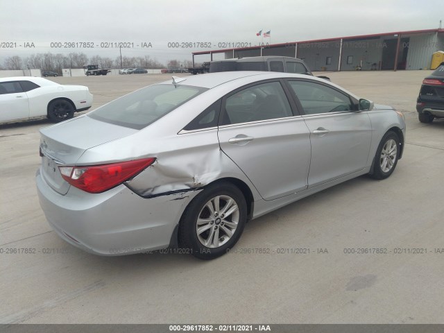 Photo 3 VIN: 5NPEB4AC6DH598118 - HYUNDAI SONATA 