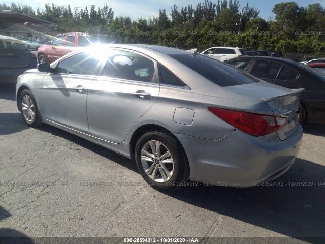 Photo 2 VIN: 5NPEB4AC6DH602863 - HYUNDAI SONATA 