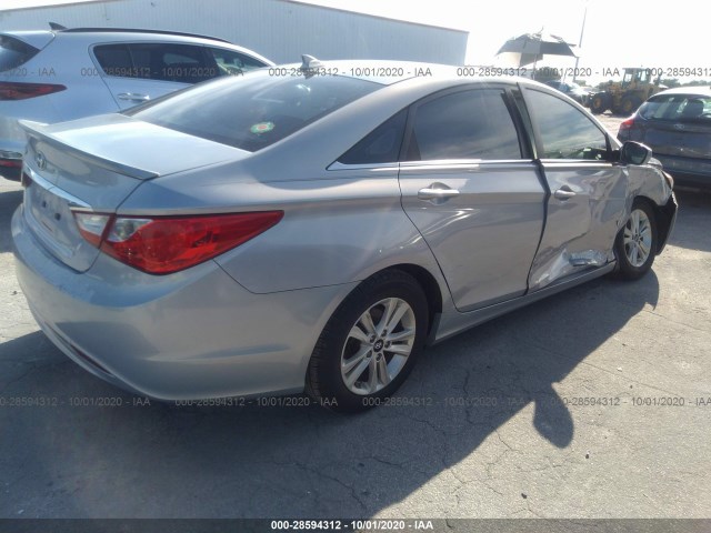 Photo 3 VIN: 5NPEB4AC6DH602863 - HYUNDAI SONATA 