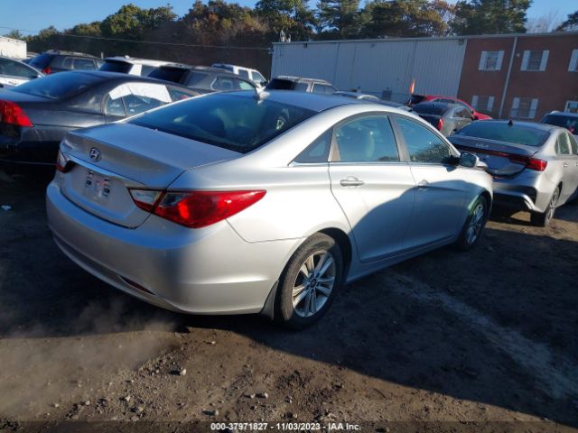 Photo 3 VIN: 5NPEB4AC6DH636656 - HYUNDAI SONATA 