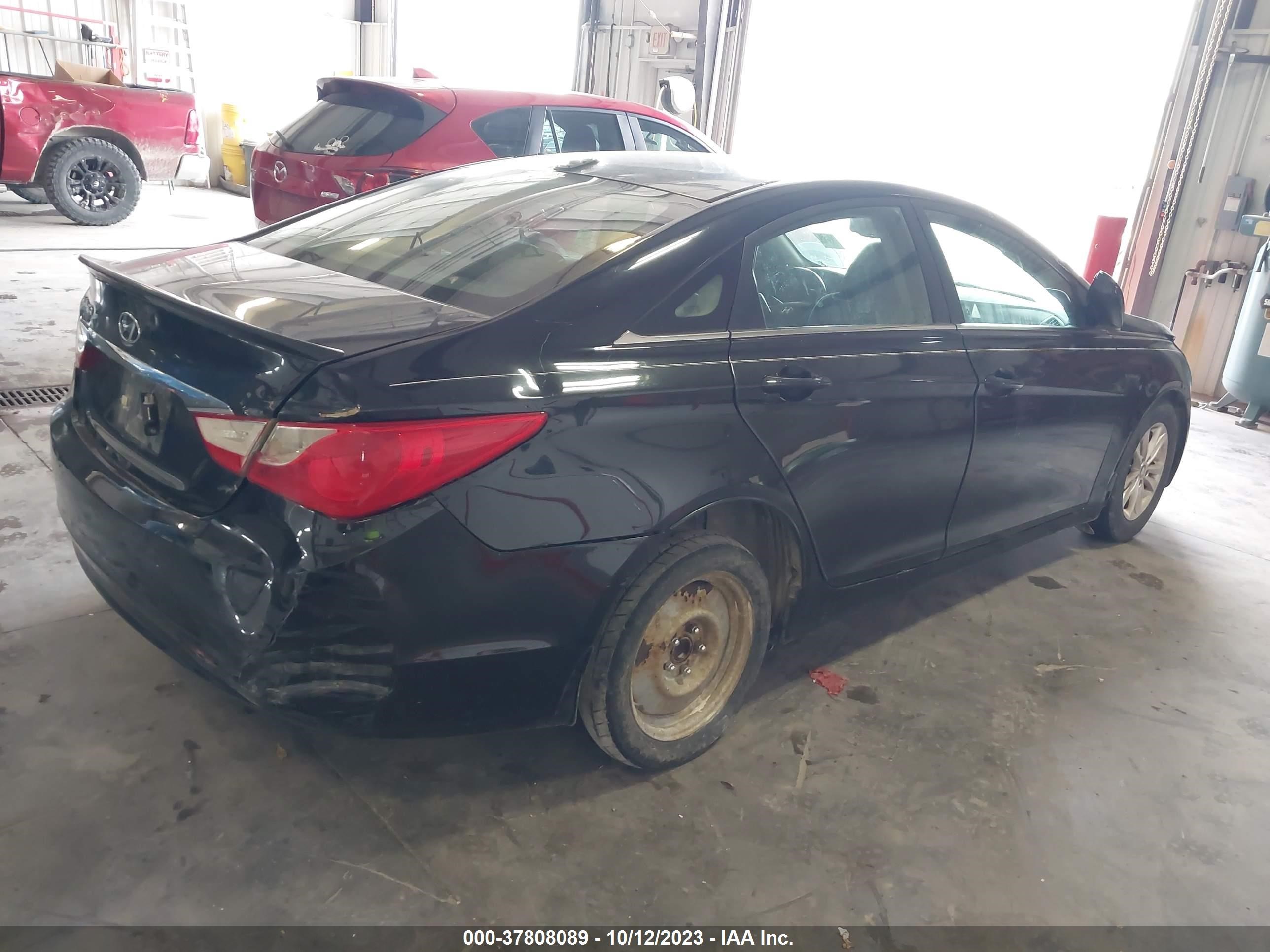 Photo 3 VIN: 5NPEB4AC6DH654395 - HYUNDAI SONATA 