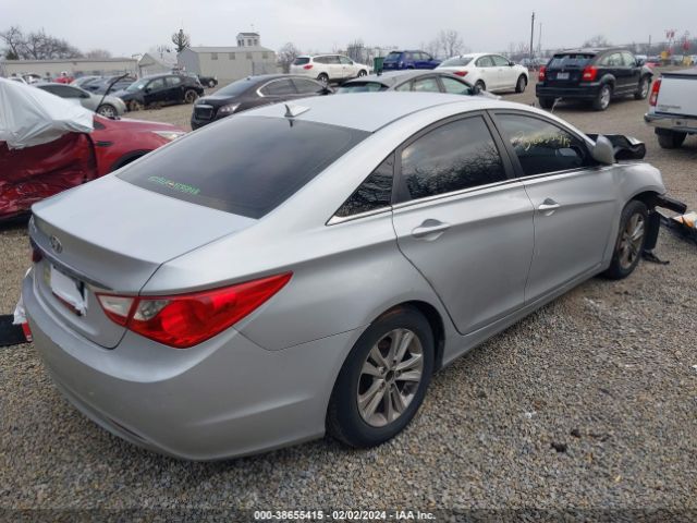 Photo 3 VIN: 5NPEB4AC6DH704745 - HYUNDAI SONATA 