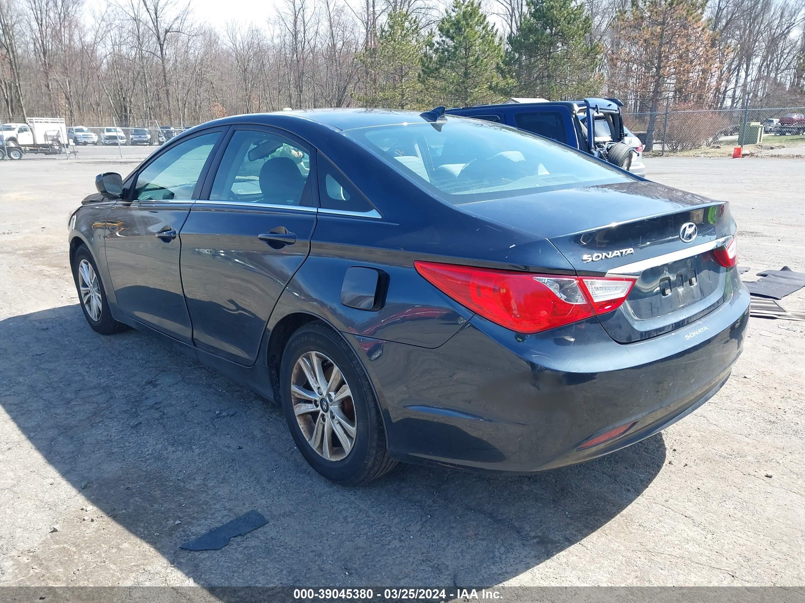 Photo 2 VIN: 5NPEB4AC6DH727992 - HYUNDAI SONATA 